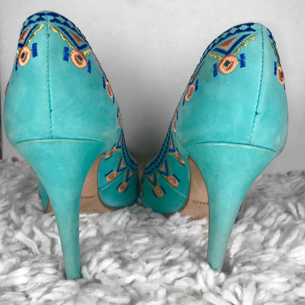 Madison Harding Pumps! - Picture 2 of 4